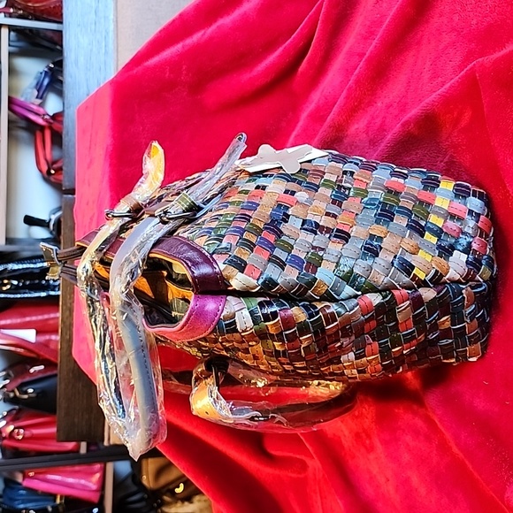 Handbag - Picture 4 of 5